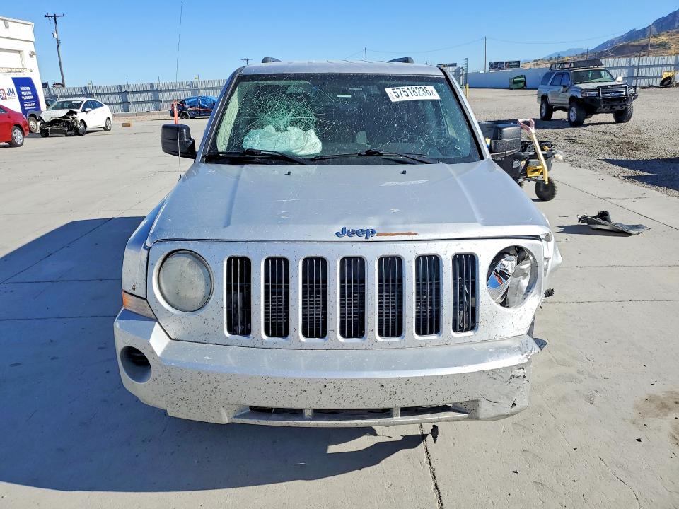 2008 Jeep Liberty (patriot) VIN 1J8FF28W98D636779 COPART salvage auction — FRONT END, UT - SALVAGE CERTIFICATE, sold $350 on 2026-08-03 (photo 5)