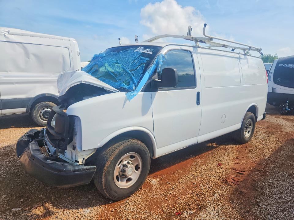 2015 Chevrolet Express 2500 VIN 1GCWGFCF4F1235531 COPART salvage auction — FRONT END, Salvage Title, sold $300 on 2026-09-29 (photo 1)