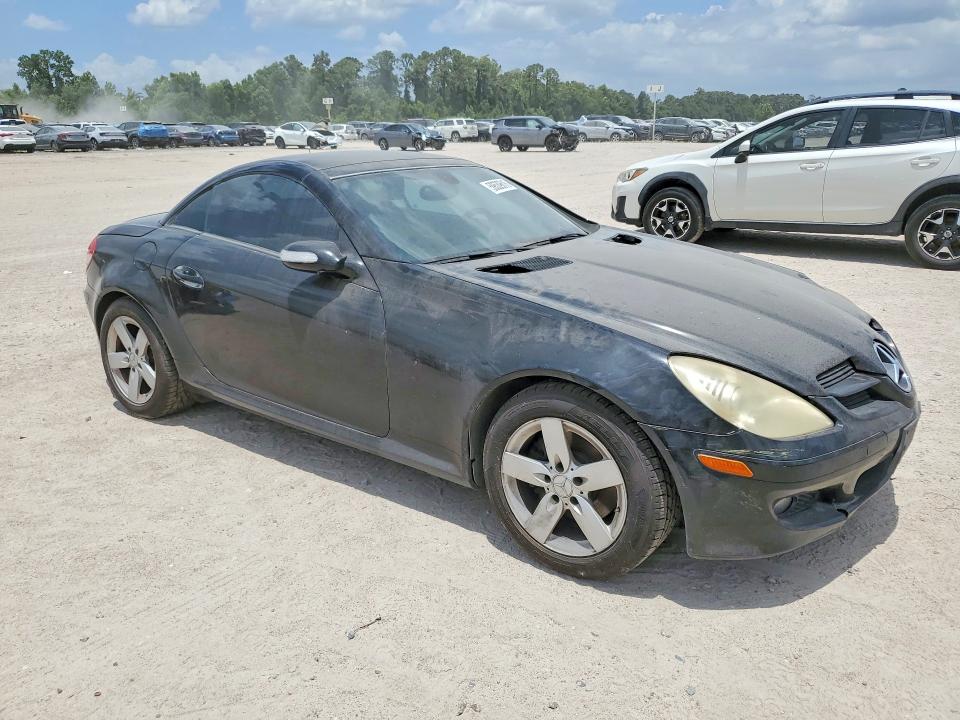 2007 Mercedes-benz Slk-class VIN WDBWK54F87F145051 COPART salvage auction — MINOR DENT/SCRATCHES, Tx - Certificate Of Title, sold $1,175 on 2026-07-11 (photo 4)