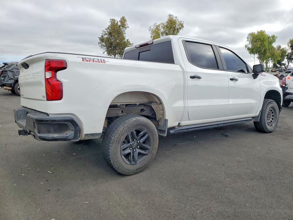 2021 Chevrolet VIN 1GCPYFEDXMZ367138 COPART salvage auction — FRONT END, Ca - Salvage Certificate, sold $10,200 on 2026-07-29 (photo 3)