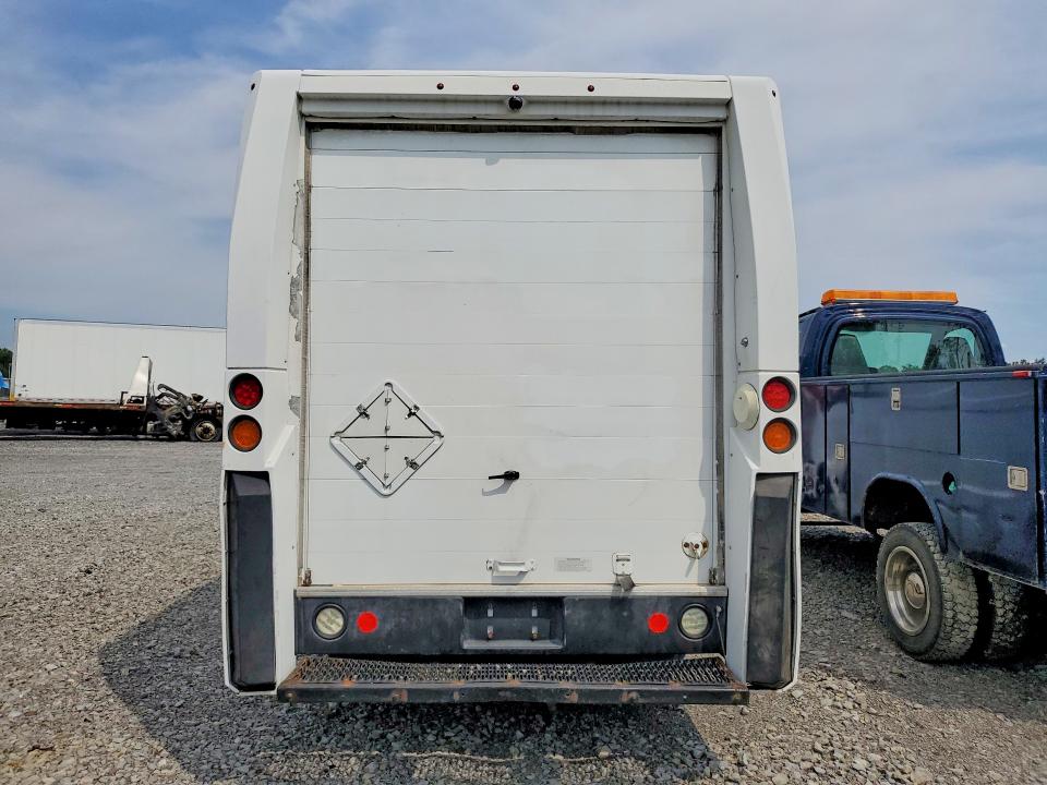 2018 Isuzu Npr VIN JALB4T172J7W00617 COPART salvage auction — MINOR DENT/SCRATCHES, Ny - Certificate Of Title (P), sold $3,900 on 2026-07-20 (photo 6)