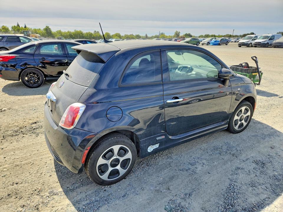 2016 Fiat 500 VIN 3C3CFFGE4GT193111 COPART salvage auction — NORMAL WEAR, CA - DIS/DLR/EXP ONLY CLEAN TITLE, sold $925 on 2026-08-04 (photo 3)
