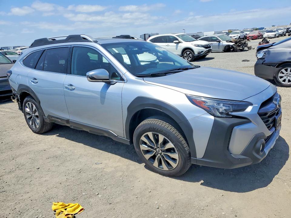 2024 Subaru Outback VIN 4S4BTGPD3R3163329 COPART salvage auction — ALL OVER, Ca - Salvage Certificate, sold $9,700 on 2026-07-31 (photo 4)