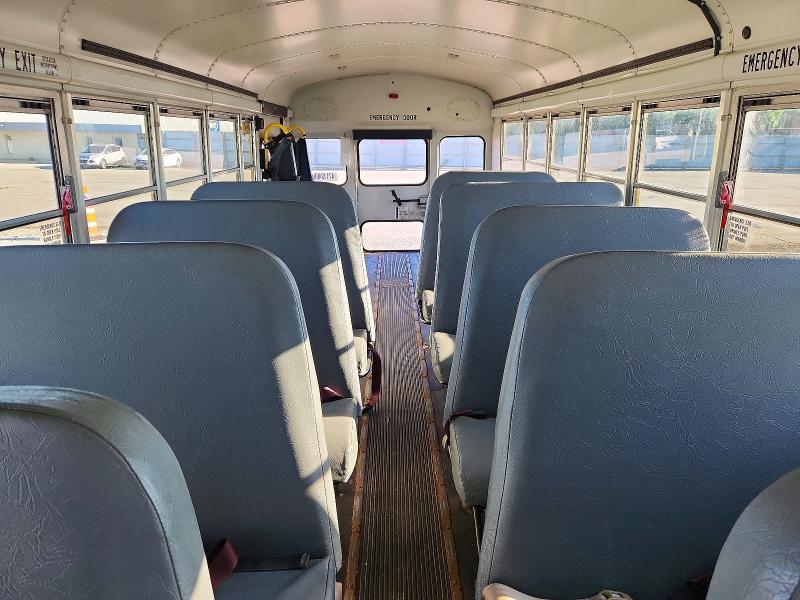2010 Thomas Saf-t-liner hdx VIN 1T88H4E27A1121633 COPART salvage auction — NORMAL WEAR, WI - CERTIFICATE OF TITLE, sold $2,000 on 2026-09-28 (photo 6)