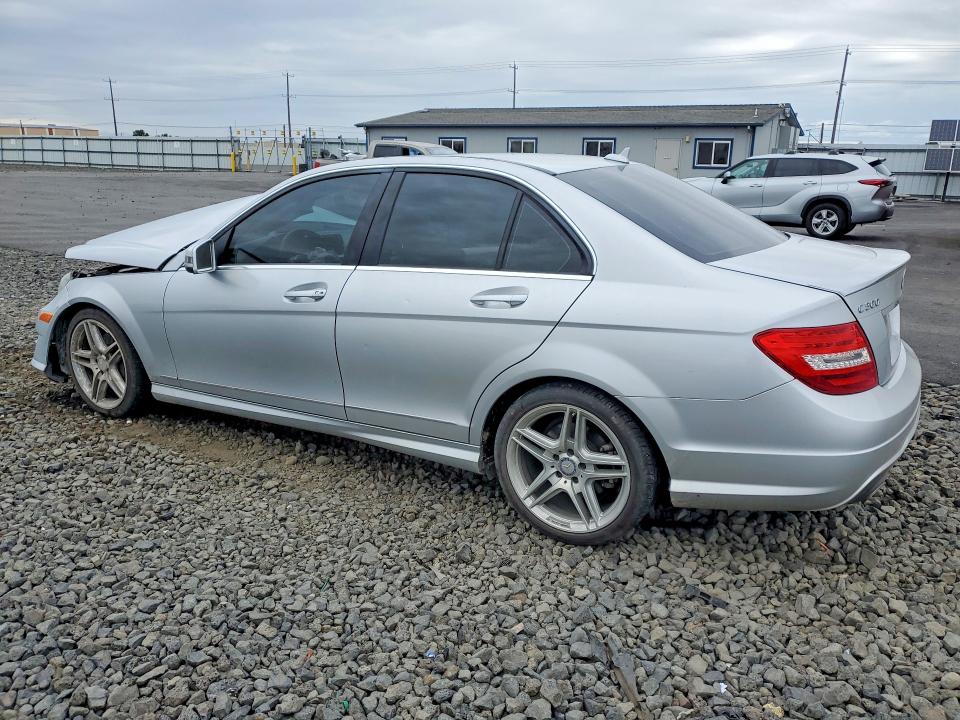 2013 Mercedes-benz C-klasse VIN WDDGF8AB1DG081542 COPART salvage auction — FRONT END, Salvage Title, sold $400 on 2026-08-12 (photo 2)
