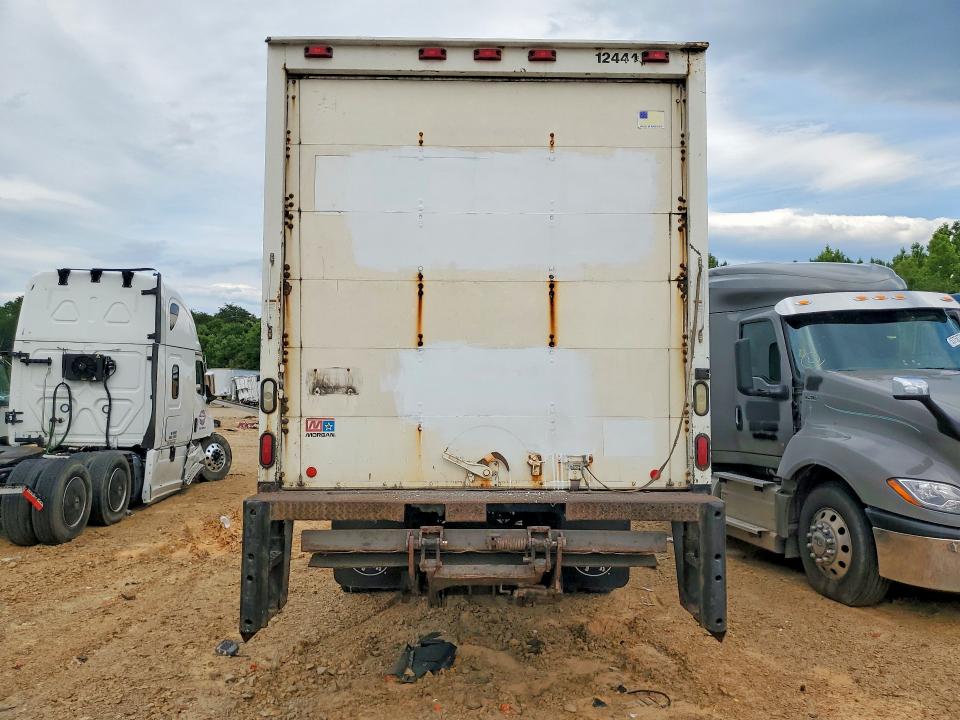 2006 International 4000 series VIN 1HTMMAAM76H296774 COPART salvage auction — MINOR DENT/SCRATCHES, VA - CERTIFICATE OF TITLE (P), sold $175 on 2026-09-01 (photo 6)
