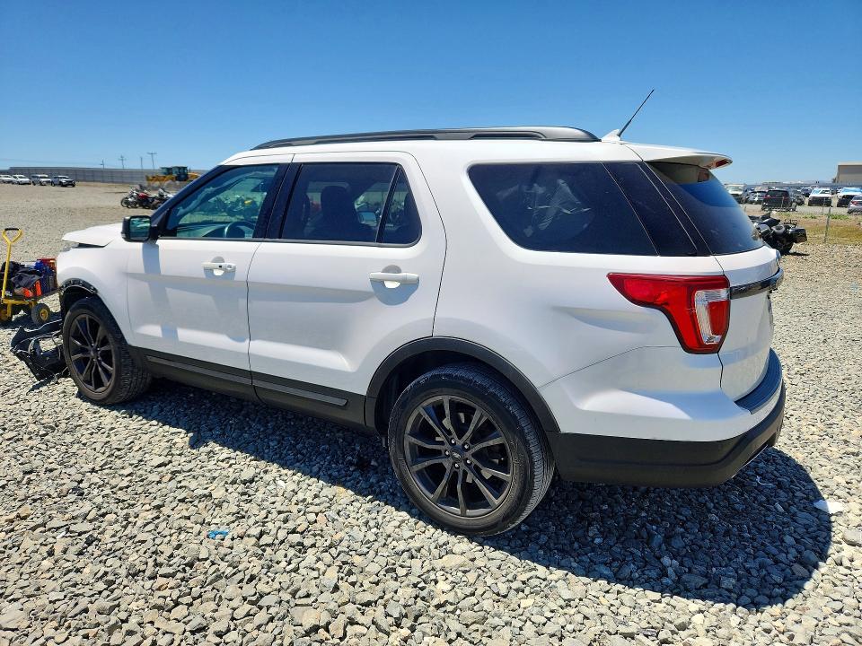 2018 Ford Explorer VIN 1FM5K8D80JGA43210 COPART salvage auction — FRONT END, Salvage Title, sold $3,200 on 2026-07-30 (photo 2)
