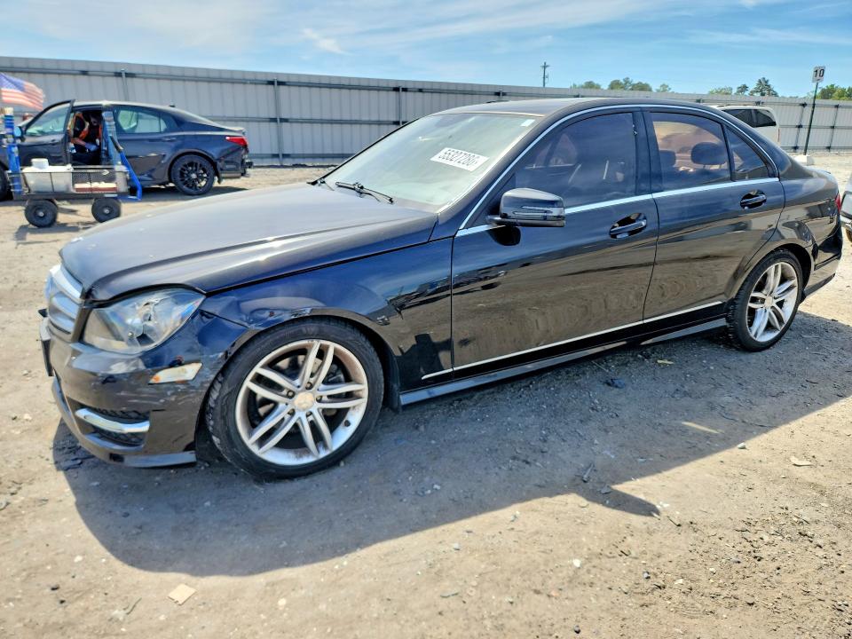 2012 Mercedes-benz C-klasse VIN WDDGF8BB7CR201443 COPART salvage auction — FRONT END, Va - Cert Of Title - Salvage, sold $1,000 on 2026-08-19 (photo 1)