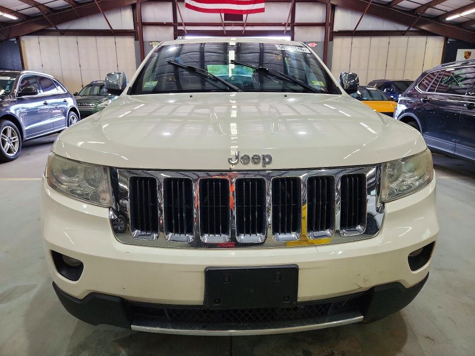 2011 Jeep Grand cherokee VIN 1J4RR5GG2BC723308 COPART salvage auction — MINOR DENT/SCRATCHES, Vt - Certificate Of Title, sold $1,750 on 2026-07-03 (photo 5)