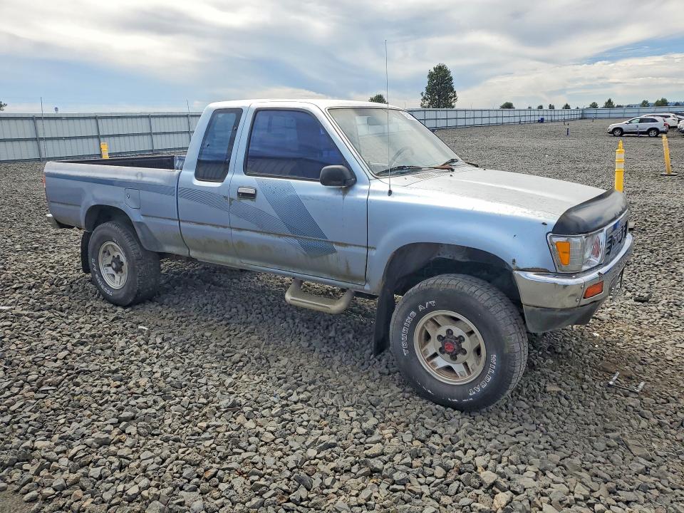 1989 Toyota Pickup VIN JT4VN13D8K5013807 COPART salvage auction — SIDE, Wa - Vehicle Cert Of Ownership-Titl, sold $7,200 on 2026-07-08 (photo 4)