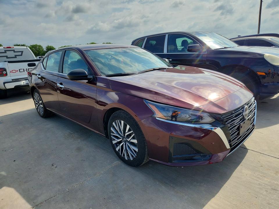 2025 Nissan Altima VIN 1N4BL4DV4SN357836 COPART salvage auction — NORMAL WEAR, Tx - Certificate Of Title (P), sold $8,100 on 2026-07-02 (photo 4)