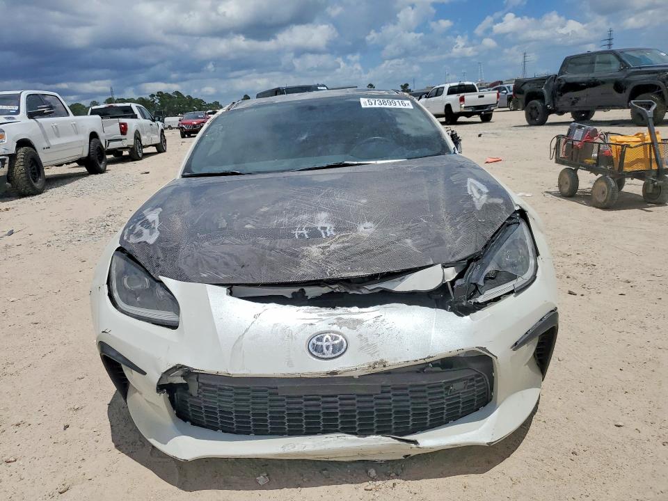2023 Toyota Gr 86 VIN JF1ZNBE17P9765384 COPART salvage auction — ROLLOVER, Ut - Salvage Certificate, sold $6,400 on 2026-07-07 (photo 5)