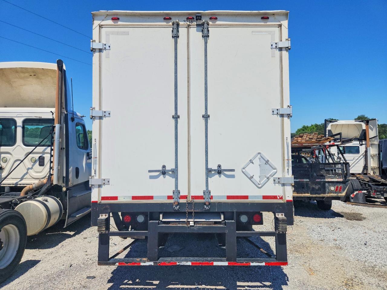 2021 Freightliner M2 VIN 3ALHCYFE7MDMT4333 COPART salvage auction — Front End, AZ - CERT OF TITLE - SALVAGE, sold $4,800 on 2026-07-09 (photo 6)