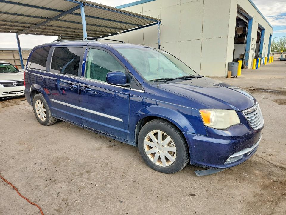 2014 Chrysler VIN 2C4RC1BG2ER198821 COPART salvage auction — SIDE, Tx - Salvage Vehicle Title, sold $125 on 2026-07-31 (photo 4)