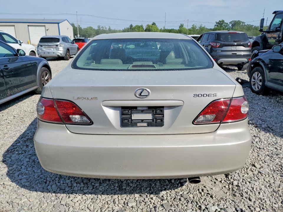2002 Lexus Es 300 VIN JTHBF30G120009751 COPART salvage auction — MINOR DENT/SCRATCHES, MA - CERT OF TITLE-RECONSTRCTD COLL, sold $375 on 2026-07-16 (photo 6)