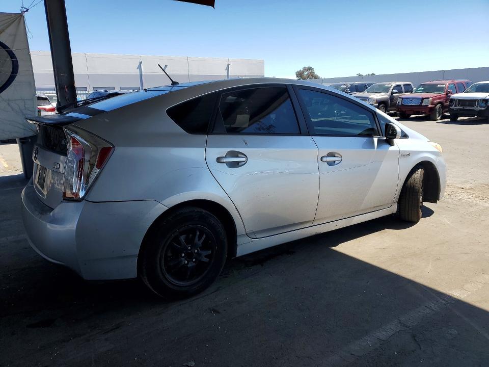 2012 Toyota Prius VIN JTDKN3DUXC5445149 COPART salvage auction — VANDALISM, CA - SALVAGE CERTIFICATE, sold $900 on 2026-07-09 (photo 3)