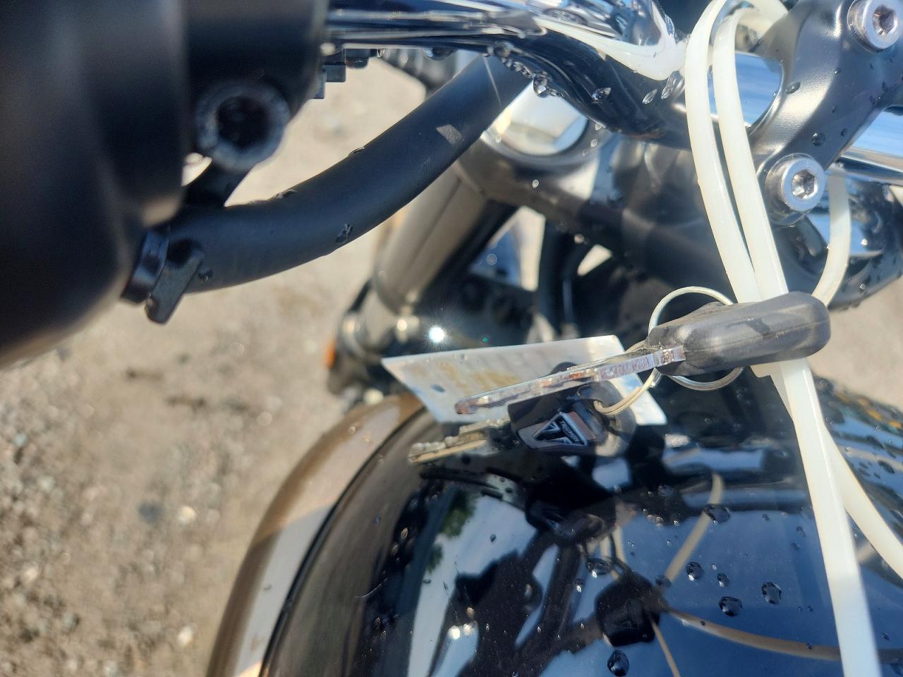 2024 Triumph Motorcycle BONNEVILLE VIN SMTD10G71RTBP4158 COPART salvage auction — Minor Dent/Scratches, MA - CERT OF TITLE-SALVAGE (P), sold $3,250 on 2026-07-09 (photo 8)