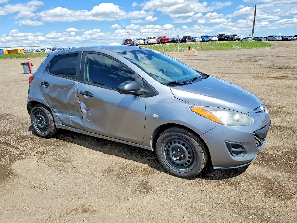 2014 Mazda 2 VIN JM1DE1KY3E0189178 COPART salvage auction — SIDE, Ab - Bos - Salvage, sold $200 on 2026-07-21 (photo 4)