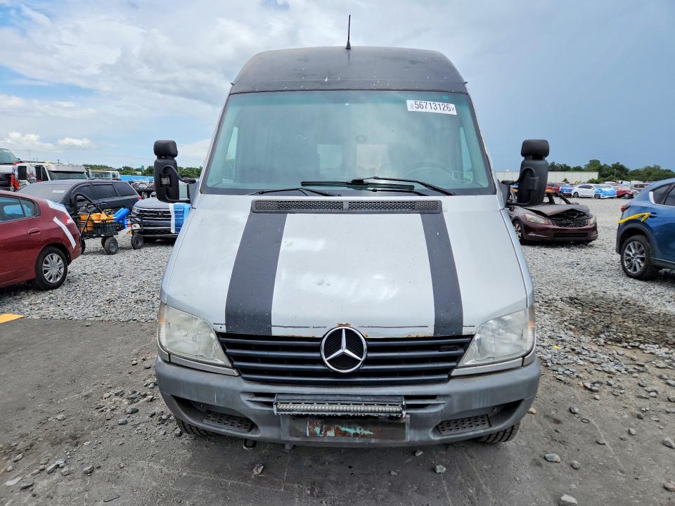 2006 Dodge Sprinter VIN WD8PD644865964848 COPART salvage auction — MINOR DENT/SCRATCHES, Ny - Certificate Of Title, sold $675 on 2026-07-08 (photo 5)