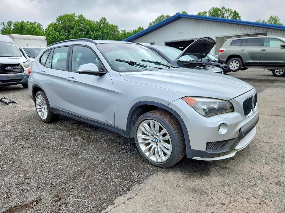 2015 BMW X1 VIN WBAVL1C58FVY32527 COPART salvage auction — MINOR DENT/SCRATCHES, Ma - Certificate Of Title (P), sold $1,400 on 2026-09-14 (photo 4)