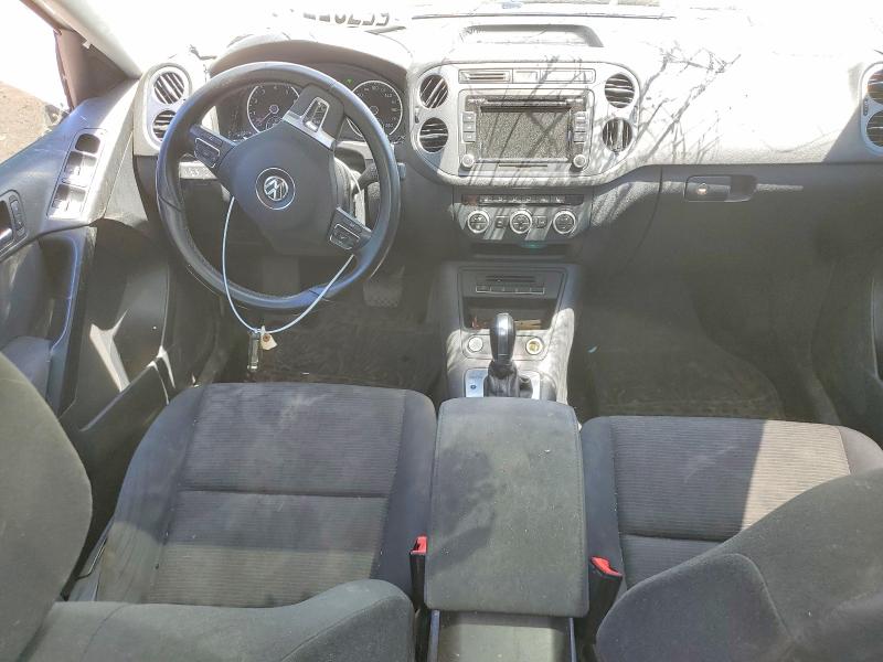 2015 Volkswagen Tiguan VIN WVGJV7AX5FW590689 COPART salvage auction — VANDALISM, On - Permit Salvage, sold $300 on 2026-07-07 (photo 8)