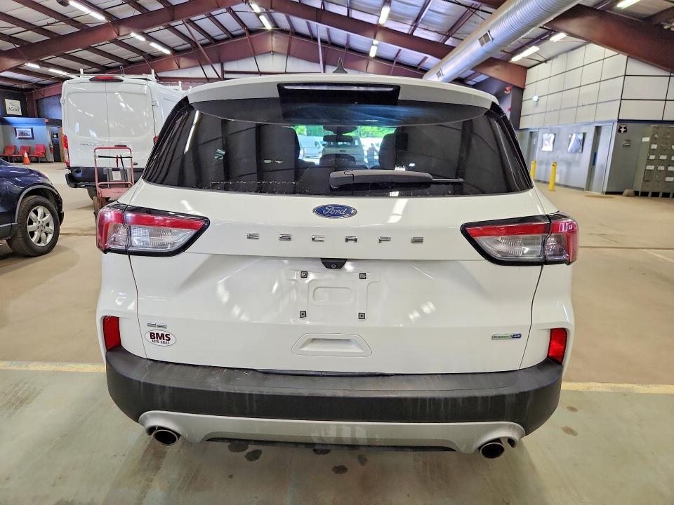 2020 Ford Escape VIN 1FMCU9G63LUB46496 COPART salvage auction — MINOR DENT/SCRATCHES, Wv - Certificate Of Title (P), sold $5,000 on 2026-07-10 (photo 6)