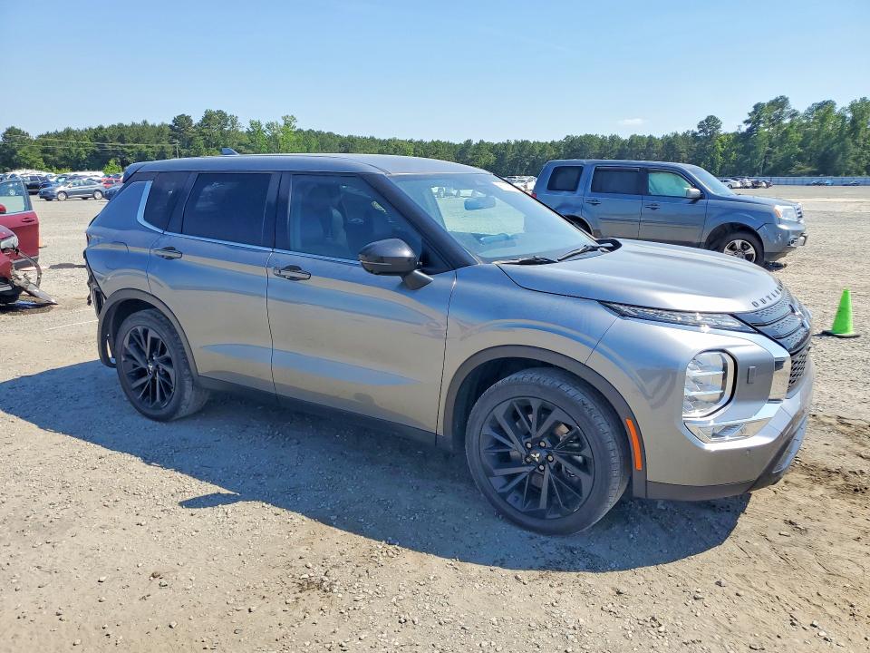 2024 Mitsubishi VIN JA4J4VA80RZ004532 COPART salvage auction — REAR END, NC - SALVAGE CERTIFICATE OF TITLE, sold $8,800 on 2026-07-27 (photo 4)