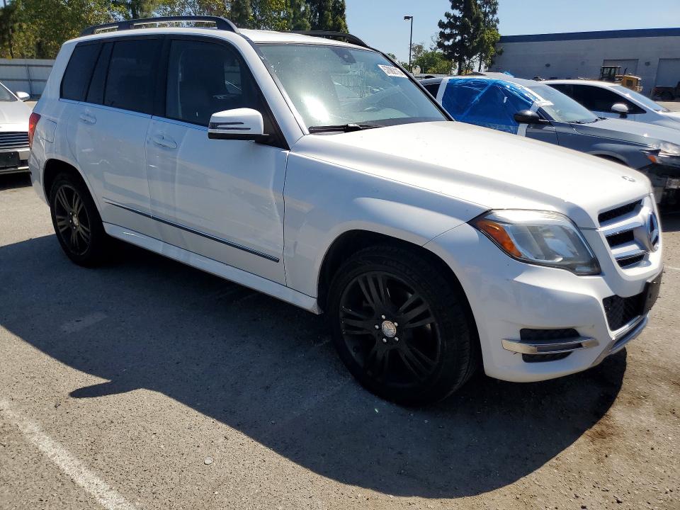 2015 Mercedes-benz Glk-klasse VIN WDCGG5HB4FG413031 COPART salvage auction — NORMAL WEAR, CA - DIS/DLR/EXP ONLY CLEAN TITLE, sold $2,000 on 2026-07-27 (photo 4)