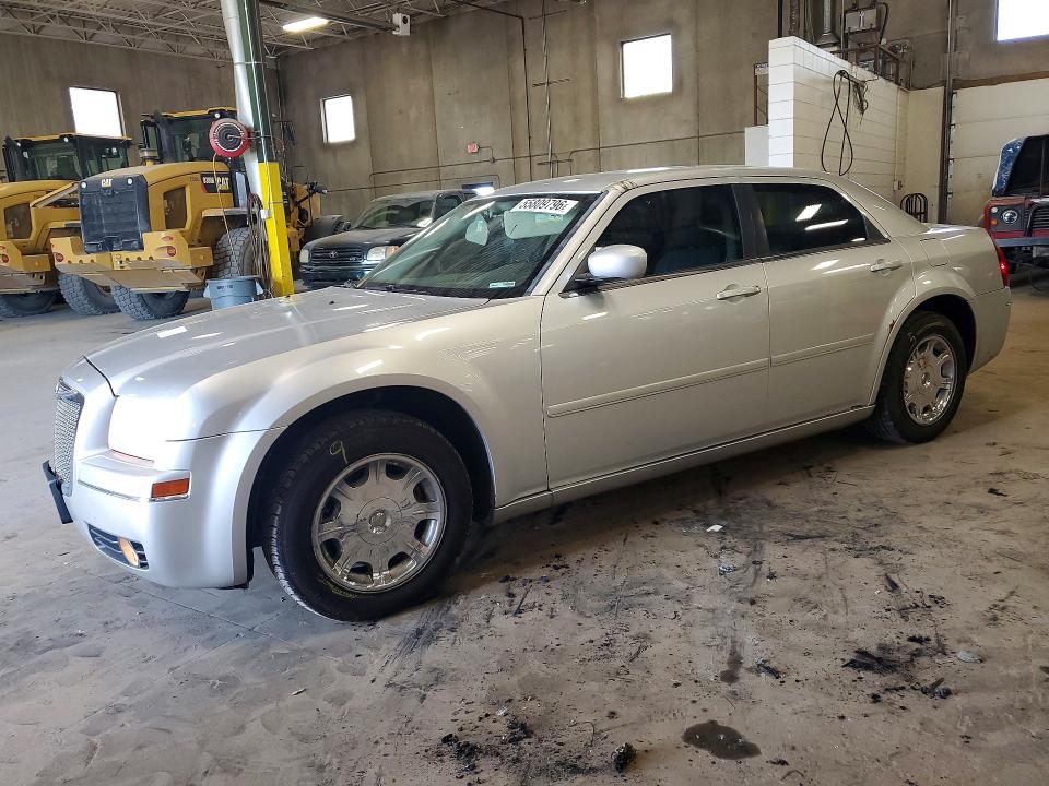 2005 Chrysler 300 VIN 2C3JA53GX5H556153 COPART salvage auction — SIDE, Mn - Cert Of Title-Salvage, sold $525 on 2026-07-28 (photo 1)