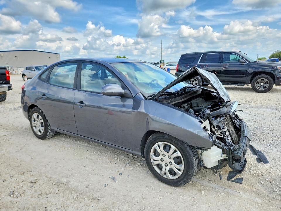 2009 Hyundai Elantra VIN KMHDU46D59U697626 COPART salvage auction — FRONT END, Tx - Salvage Vehicle Title, sold $200 on 2026-07-02 (photo 4)
