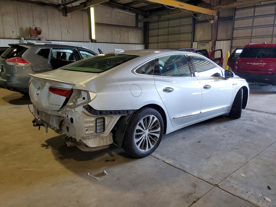 2018 Buick . VIN 1G4ZR5SS1JU142811 COPART salvage auction — REAR END, Id - Salvage Certificate Of Title, sold $7,200 on 2026-08-26 (photo 3)