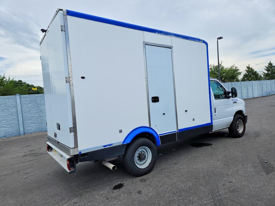 2023 Ford E-350 VIN 1FDWE3FKXPDD14744 COPART salvage auction — MINOR DENT/SCRATCHES, Fl - Certificate Of Title, sold $11,500 on 2026-07-29 (photo 3)