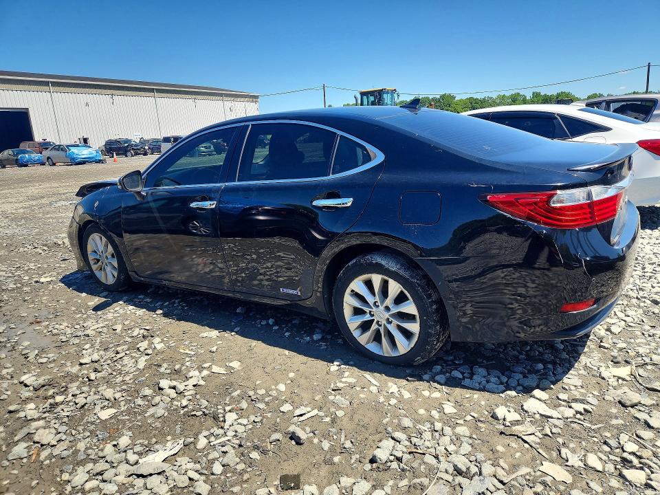 2013 Lexus VIN JTHBW1GG4D2003797 COPART salvage auction — FRONT END, Nj - Cert Of Title-Salvage, sold $2,200 on 2026-07-27 (photo 2)