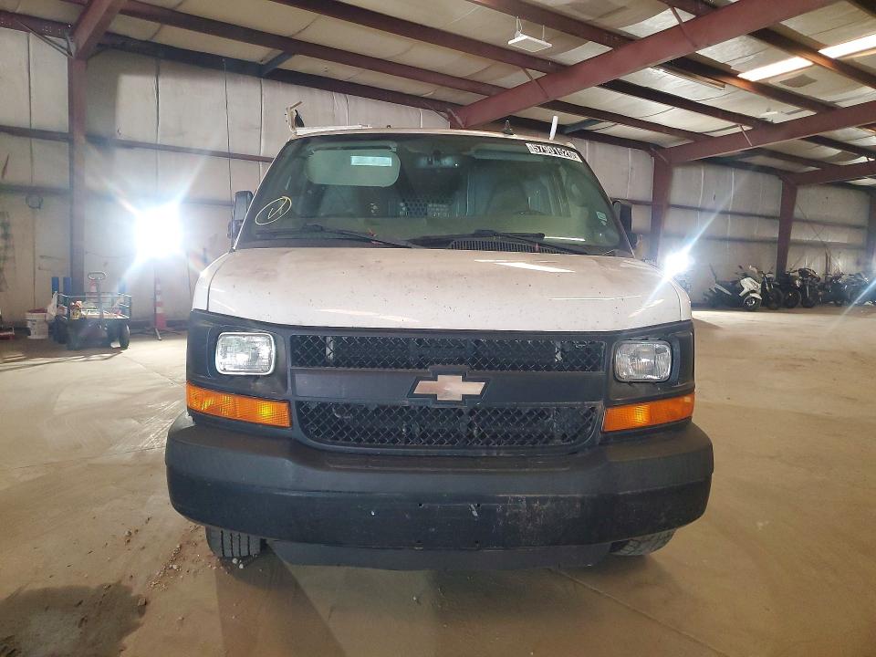 2016 Chevrolet Express 2500 VIN 1GCWGAFF8G1210664 COPART salvage auction — MINOR DENT/SCRATCHES, NC - DEALER ONLY CLEAN TITLE, sold $325 on 2026-07-09 (photo 5)