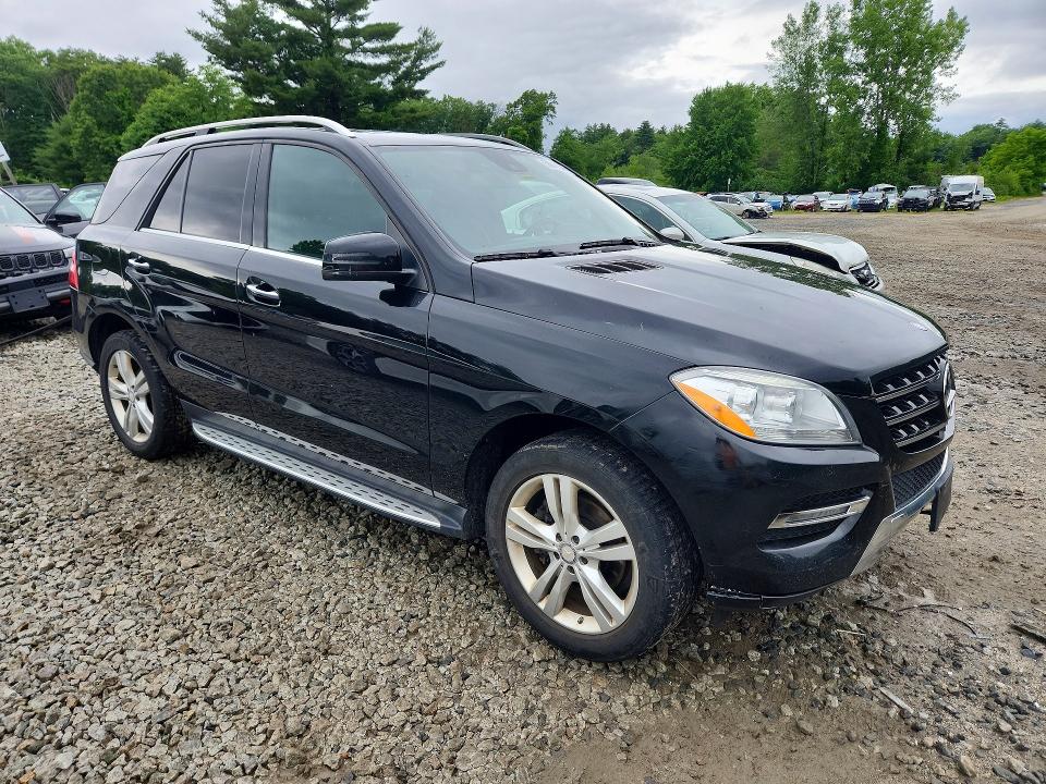 2015 Mercedes-benz VIN 4JGDA5HB8FA562955 COPART salvage auction — NORMAL WEAR, Me - Certificate Of Title, sold $1,100 on 2026-07-09 (photo 4)