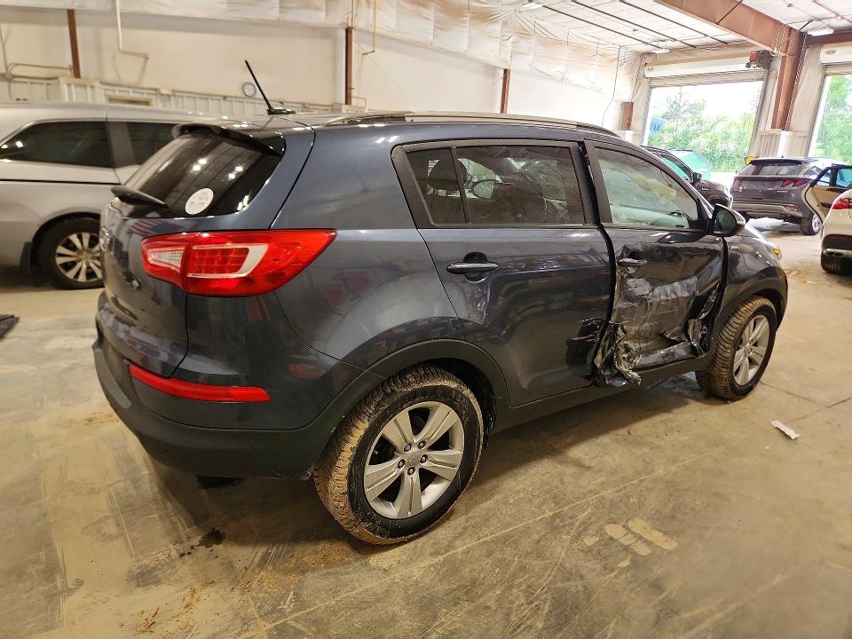 2012 Kia Sportage VIN KNDPBCA29C7286999 COPART salvage auction — SIDE, Wi - Junked Vehicle Bill Of Sale, sold $1,750 on 2026-07-08 (photo 3)