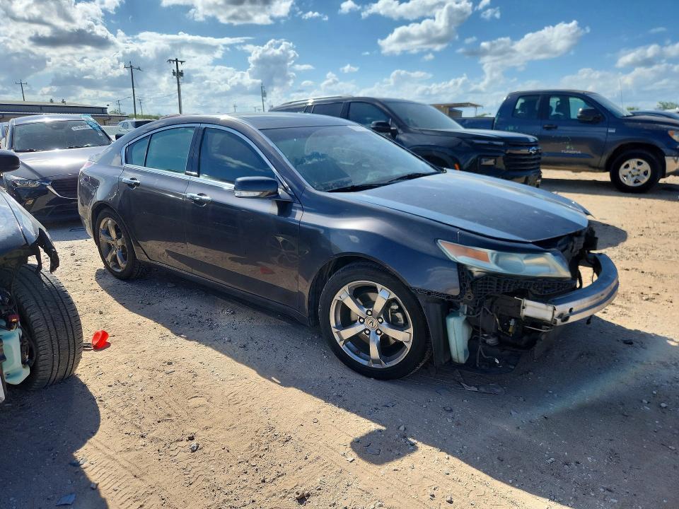 2016 Honda VIN 1HGCT2B98GA004752 COPART salvage auction — WATER/FLOOD, Tx - Salvage Title-Flood Damage, sold $1,400 on 2026-07-02 (photo 4)
