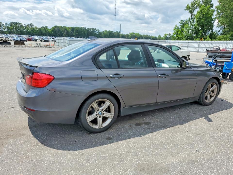 2013 BMW 3er VIN WBA3B1C55DK128777 COPART salvage auction — FRONT END, Nc - Salvage Certificate Of Title, sold $275 on 2026-07-28 (photo 3)