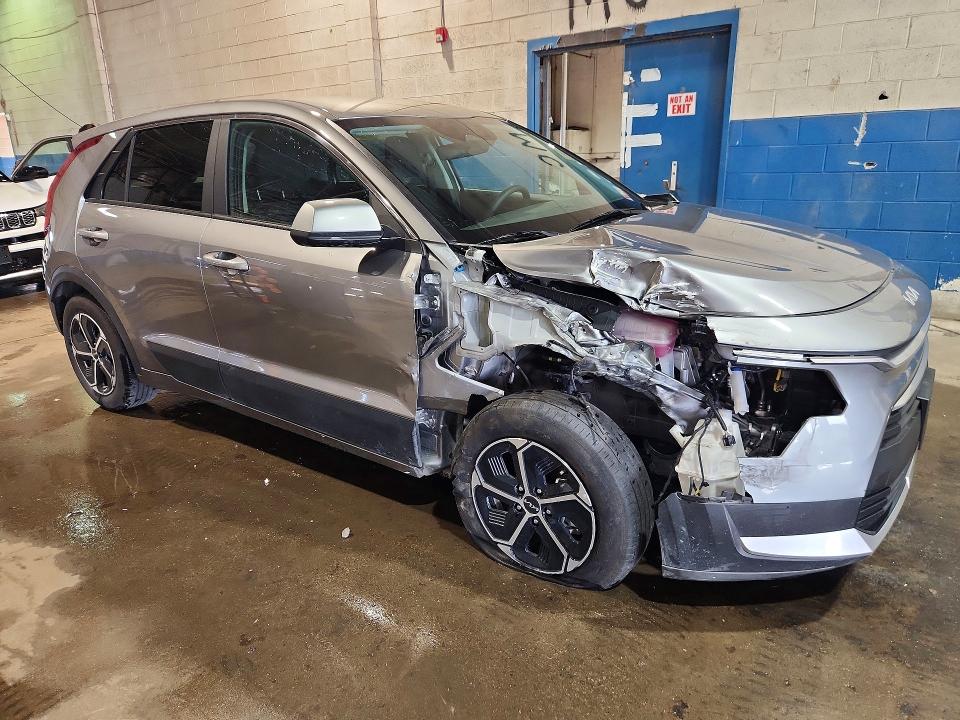 2026 Kia Niro VIN KNDCP3LE4T5329762 COPART salvage auction — FRONT END, Ca - Certificate Of Title, sold $8,200 on 2026-07-06 (photo 4)
