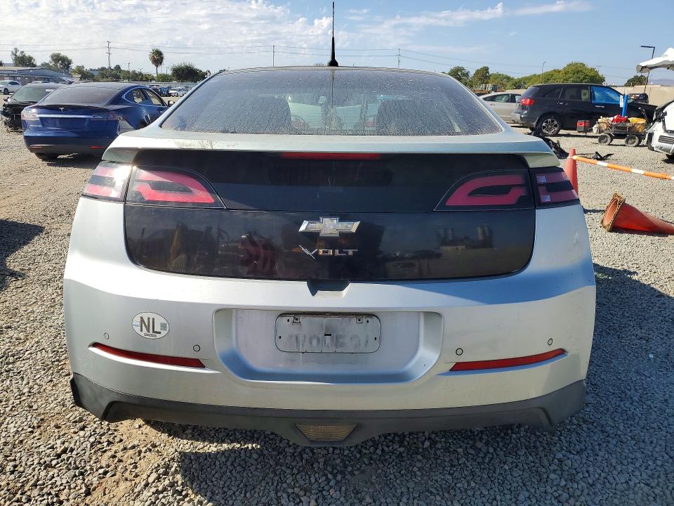 2012 Chevrolet Volt VIN 1G1RH6E41CU119597 COPART salvage auction — MINOR DENT/SCRATCHES, Ca - Dis/Dlr/Exp Only Clean Title, sold $1,150 on 2026-07-02 (photo 6)