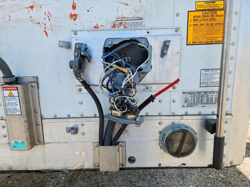 2025 Utility trailer mfg VIN 1UYVS2537S6353707 COPART salvage auction — NORMAL WEAR, AZ - CERT OF TITLE - SALVAGE, sold $1,250 on 2026-07-09 (photo 7)