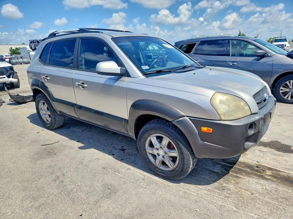 2006 Hyundai Tucson VIN KM8JN12D26U354630 COPART salvage auction — REAR END, Fl - Certificate Of Destruction, sold $900 on 2026-07-02 (photo 4)