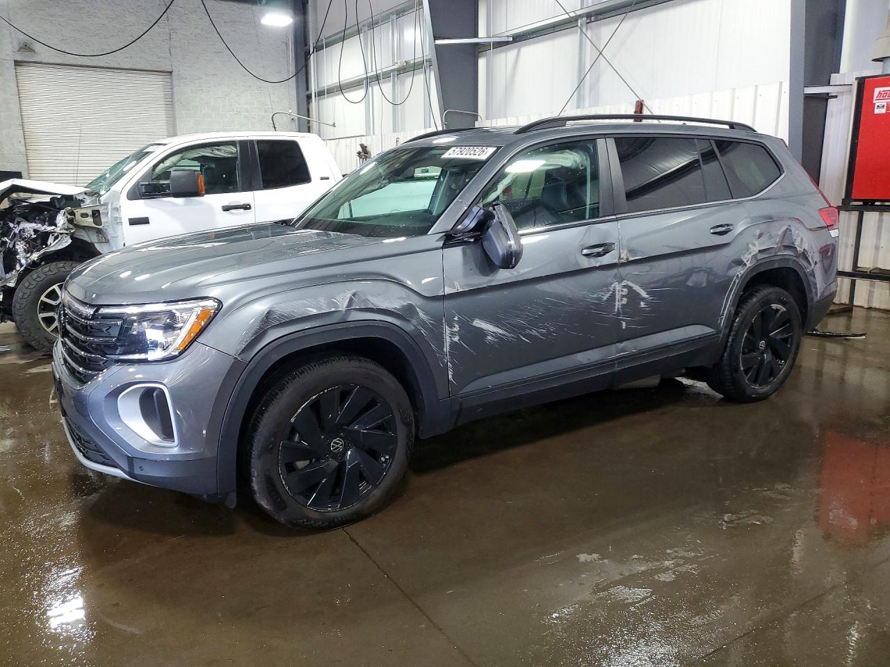2025 Volkswagen Atlas VIN 1V2KR2CA3SC507098 — COPART salvage auction photo