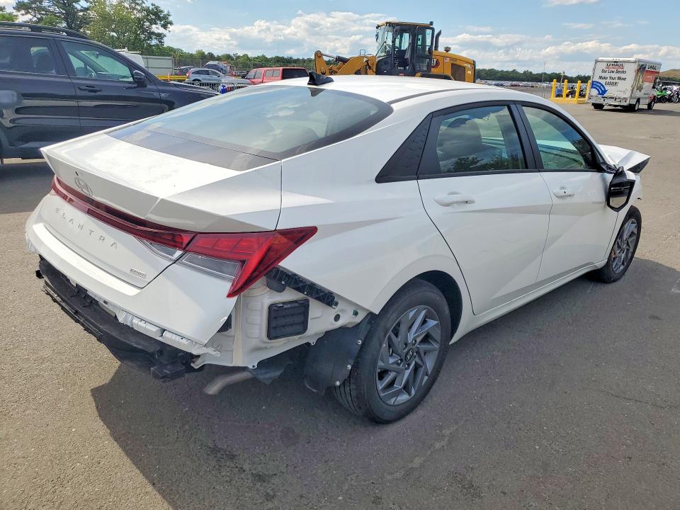 2026 Hyundai Elantra VIN KMHLM4DJ5TU201591 COPART salvage auction — FRONT END, Va - Cert Of Title - Salvage, sold $5,800 on 2026-07-15 (photo 3)