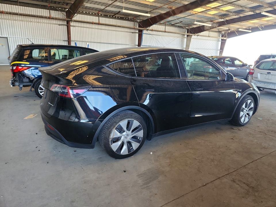 2021 Tesla Model y VIN 5YJYGAEE0MF154899 COPART salvage auction — SIDE, CA - SALVAGE CERTIFICATE, sold $9,000 on 2026-07-13 (photo 3)