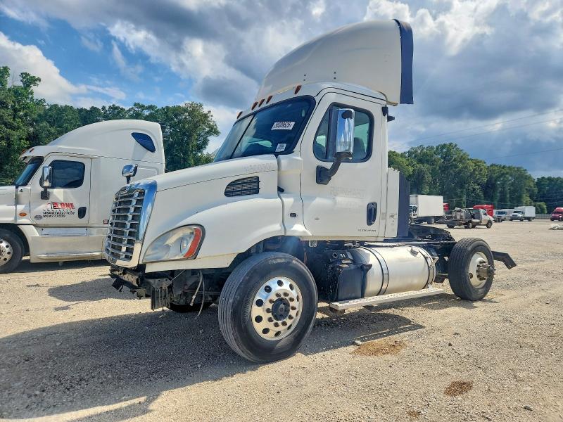 2015 Freightliner Cascadia VIN 3AKBGBDV6FSGG8488 COPART salvage auction — DAMAGE HISTORY, NE - CERTIFICATE OF TITLE (P), sold $5,300 on 2026-08-21 (photo 2)