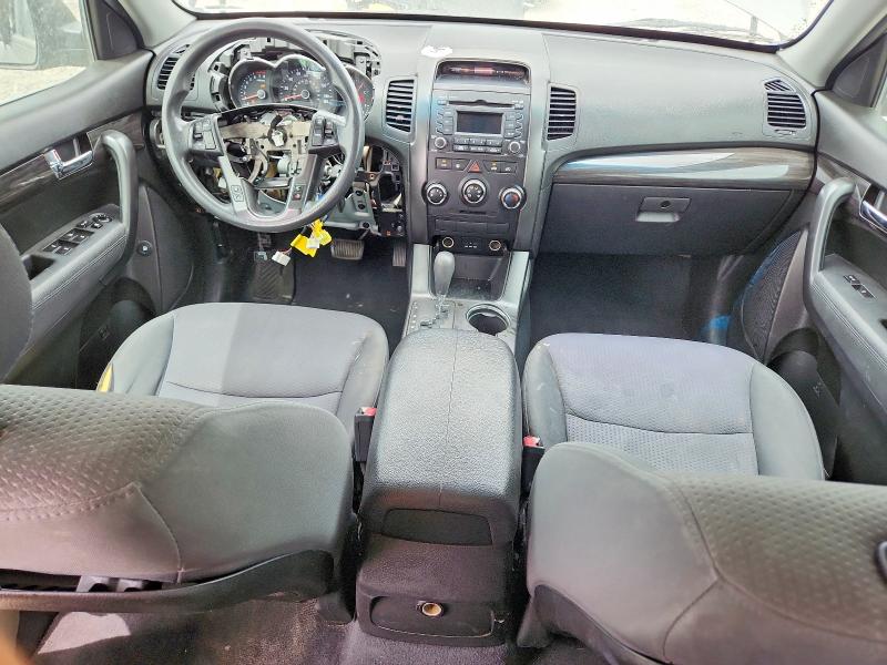 2013 Kia Sorento VIN 5XYKT3A14DG335402 COPART salvage auction — VANDALISM, Ut - Salvage Certificate, sold $1,400 on 2026-07-31 (photo 8)
