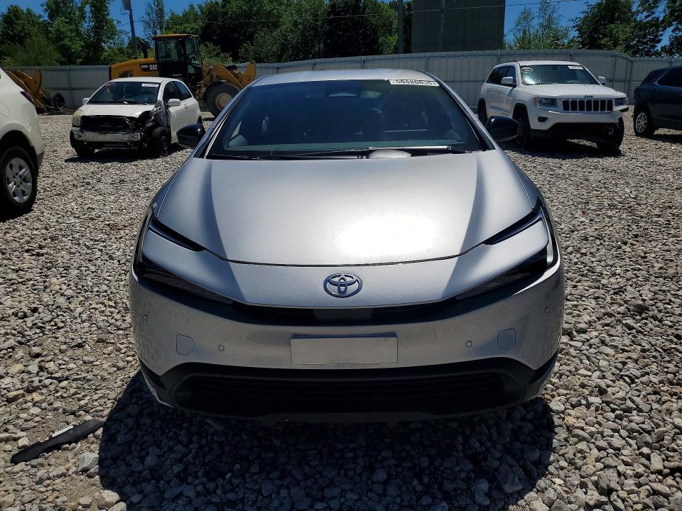 2026 Toyota Prius VIN JTDACAAU3T3072798 COPART salvage auction — SIDE, MI - CERT OF TITLE-SALVAGE VEHICLE, sold $10,100 on 2026-07-09 (photo 5)