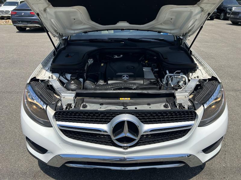 2017 Mercedes-benz Glc VIN WDC0J4KB8HF132039 COPART salvage auction — MINOR DENT/SCRATCHES, Dc - Certificate Of Title (P), sold $13,500 on 2026-07-15 (photo 8)