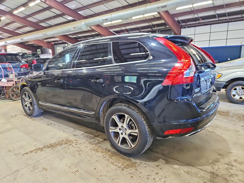 2015 Volvo Xc60 VIN YV4902RMXF2727830 COPART salvage auction — MINOR DENT/SCRATCHES, Ct - Certificate Of Title, sold $4,950 on 2026-07-02 (photo 2)